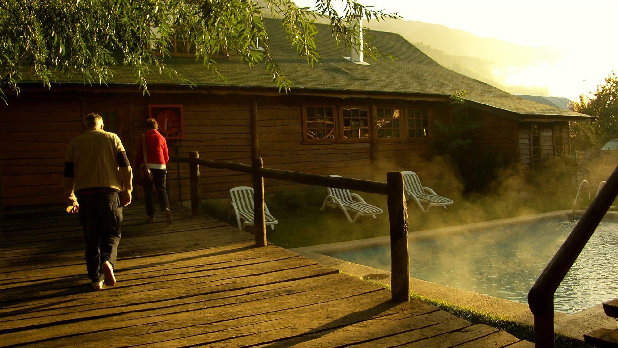 Hotel El Barranco Futaleufú Buitenkant foto